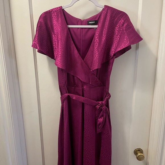 DKNY Cheetah Print Dress with slit, Wine or Dark Mauve | Size 8 - Picture 4 of 9